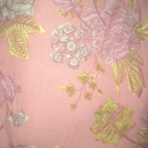 Lularoe baby pink floral leggings one size